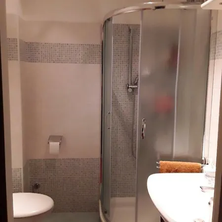 Camera Con Bagno Privato בית אירוח *